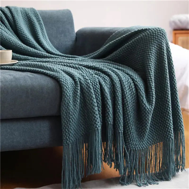 Nordic Knitted Blanket on the Bed Sofa Plaid Travel Nap Blankets Solid Color Soft Winter Air Conditioning Blanket with Tassels