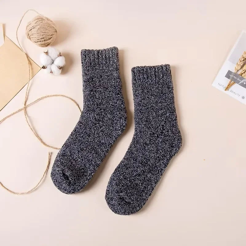 3/5/15 Pairs Men Solid Color Socks  Fashionable Simple Versatile Winter Socks Are Soft Comfortable Lightweight Casual In Length