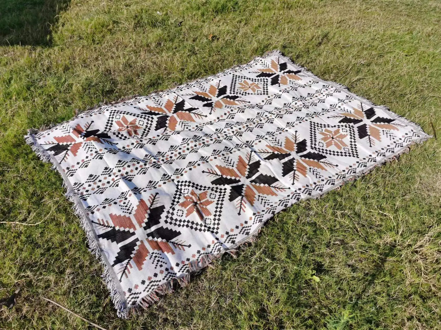 Camping Picnic Blanket Tribal Blankets Indian Outdoor Rugs Boho Decorative Bed Blankets Plaid Sofa Mats Travel Rug Tassels Linen