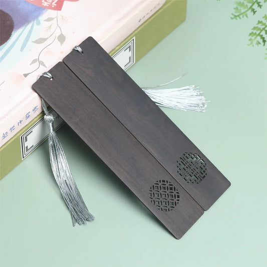 Retro Wooden Bookmarks Hollow Carved Aesthetic Stationery Gifts For Reading Lovers Book Accessories Students Reading Marks