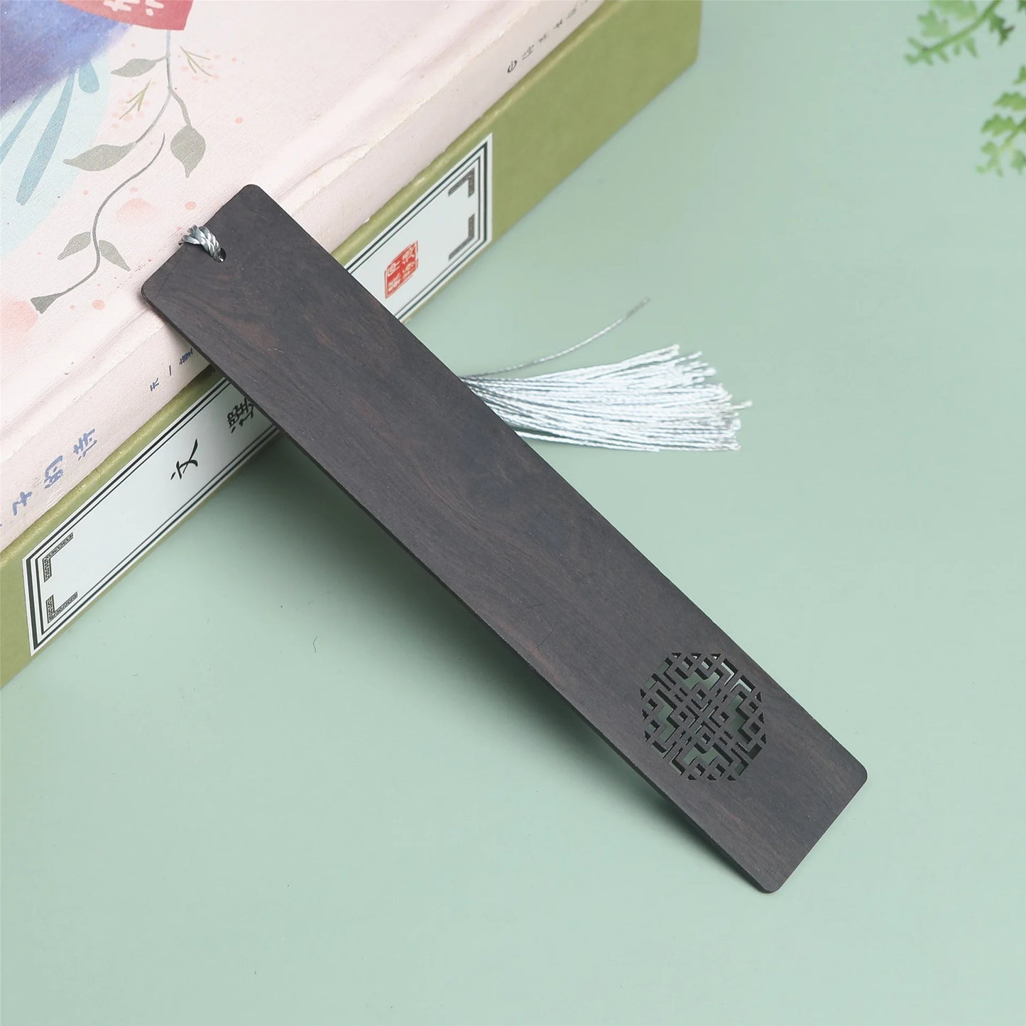 Retro Wooden Bookmarks Hollow Carved Aesthetic Stationery Gifts For Reading Lovers Book Accessories Students Reading Marks
